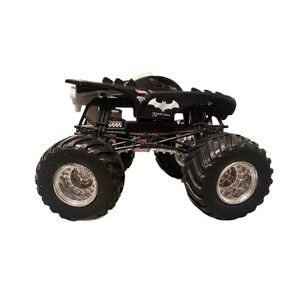 Batman Hot Wheels Monster Truck 1:64 1/64 Diecast Vehicle